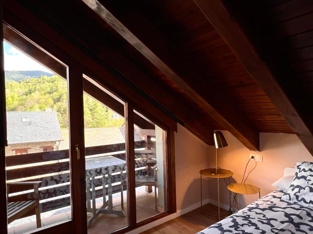 Duplex La Roca - L'Amfitriona Apartman Espot Kültér fotó